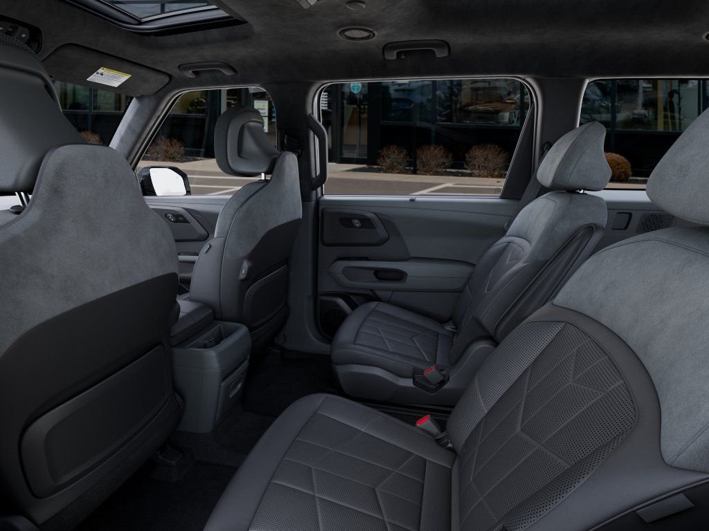 New 2027 Glacial White Pearl Kia X-LINE SX PRESTIGE image 18