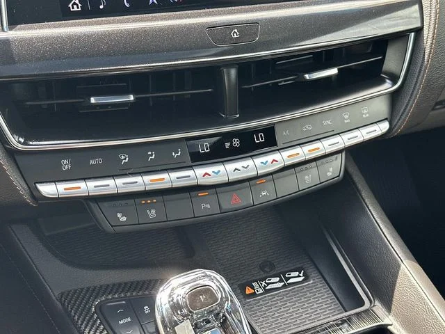 Used 2022 White Cadillac V-Series image 30