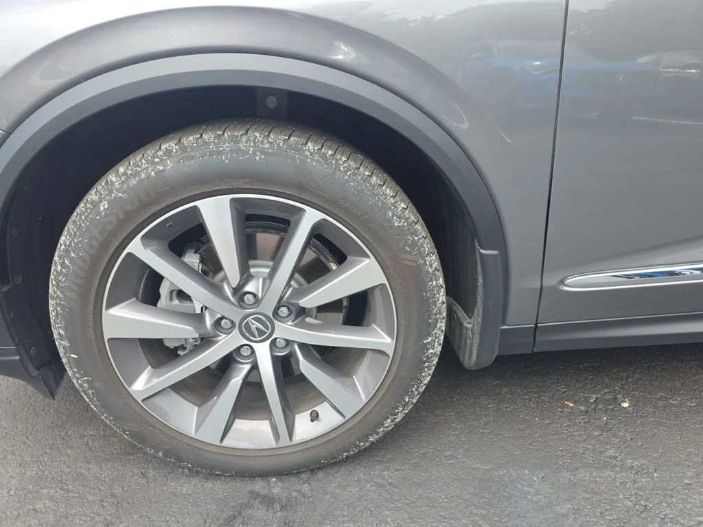 Certified Used 2025 Liquid Carbon Metallic Acura Technology Package image 28