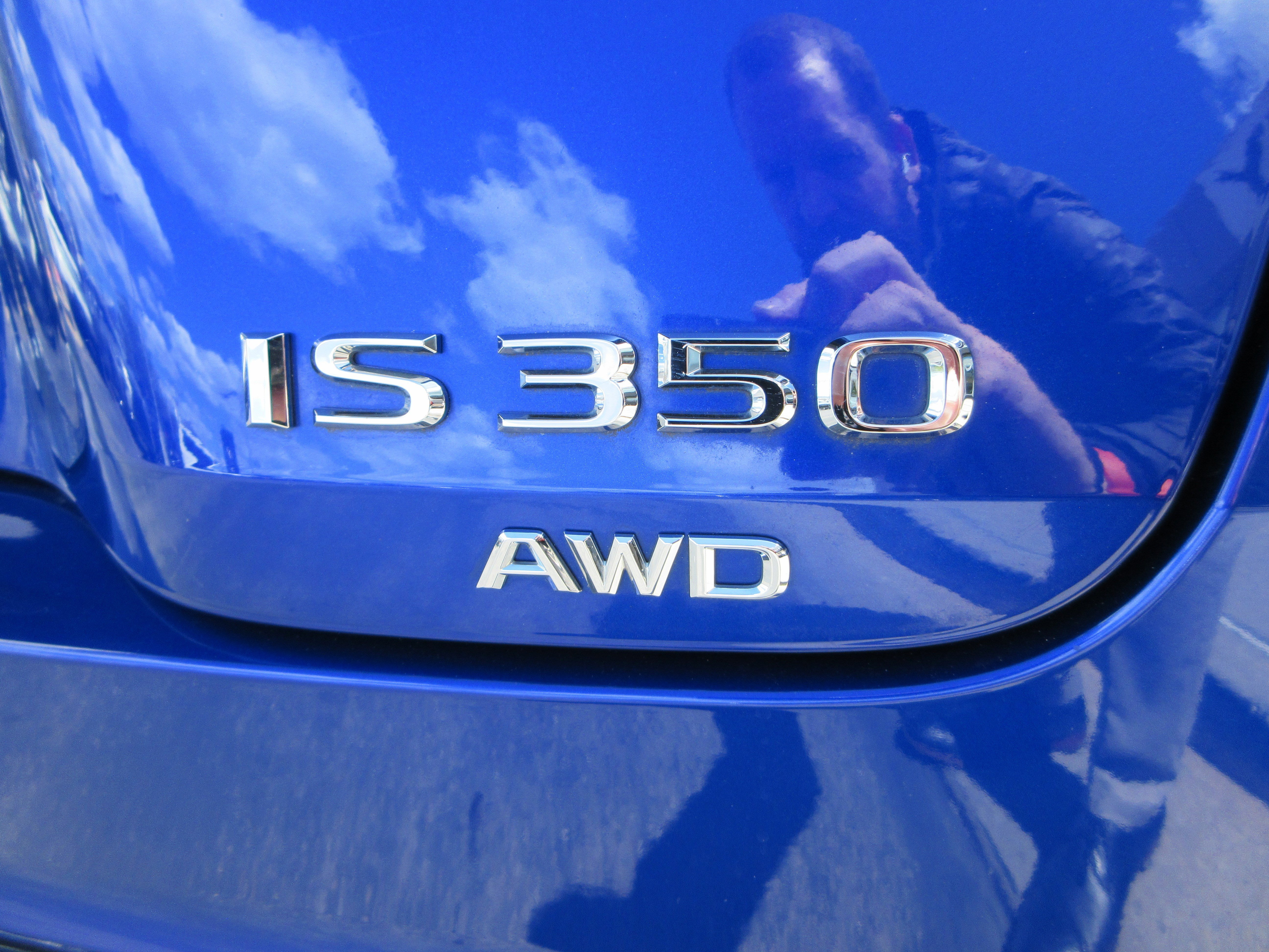 2024 Lexus IS 350 F SPORT - Photo 9
