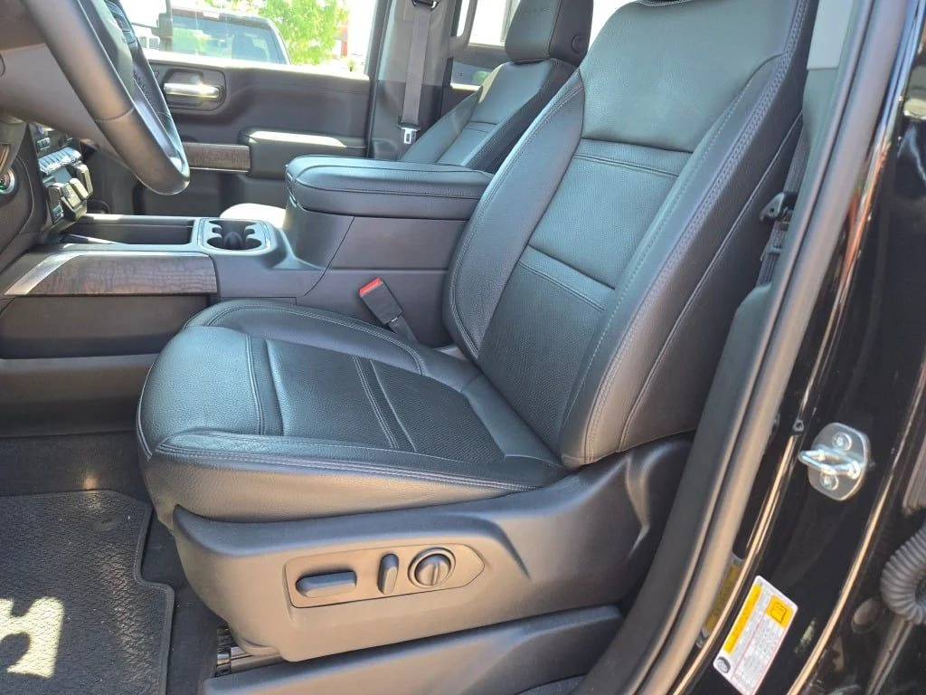 Used 2023 Black GMC Denali image 25