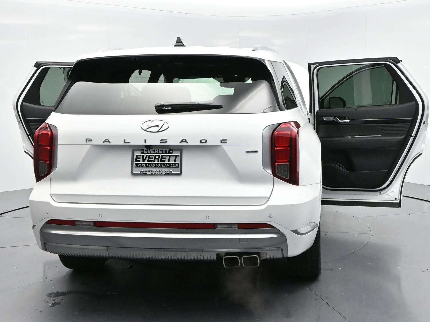 Used 2024 Hyper White Hyundai Calligraphy image 43