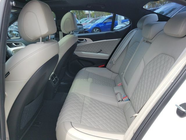 2023 GENESIS G70 Standard - Photo 8