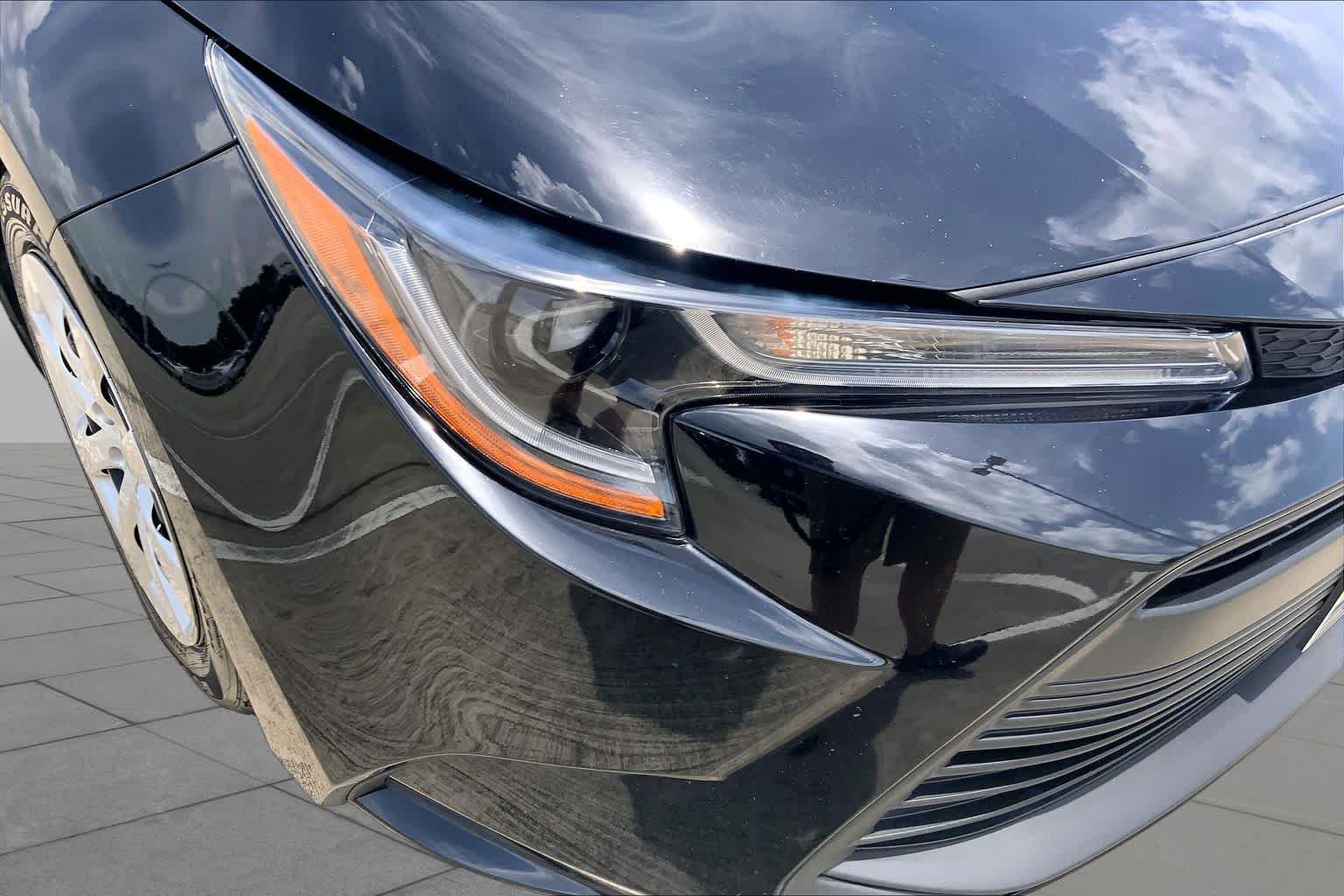Used 2024 Midnight Black Metallic Toyota LE image 27