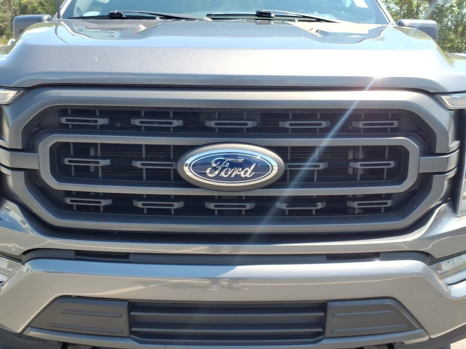 Used 2022 Carbonized Gray Metallic Ford XLT image 16