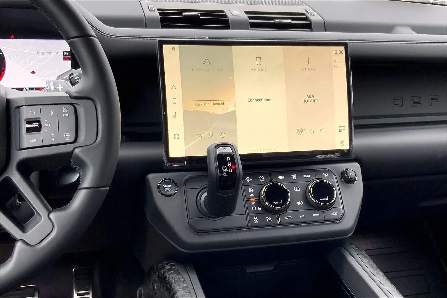 2026 Land Rover Defender OCTA Black - Photo 7