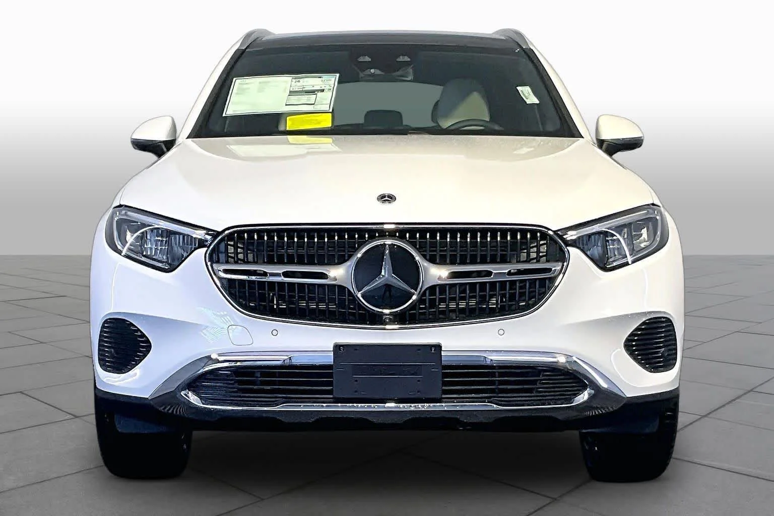 New 2026 MANUFAKTUR Moonlight White Metallic Mercedes-Benz GLC 300 image 2