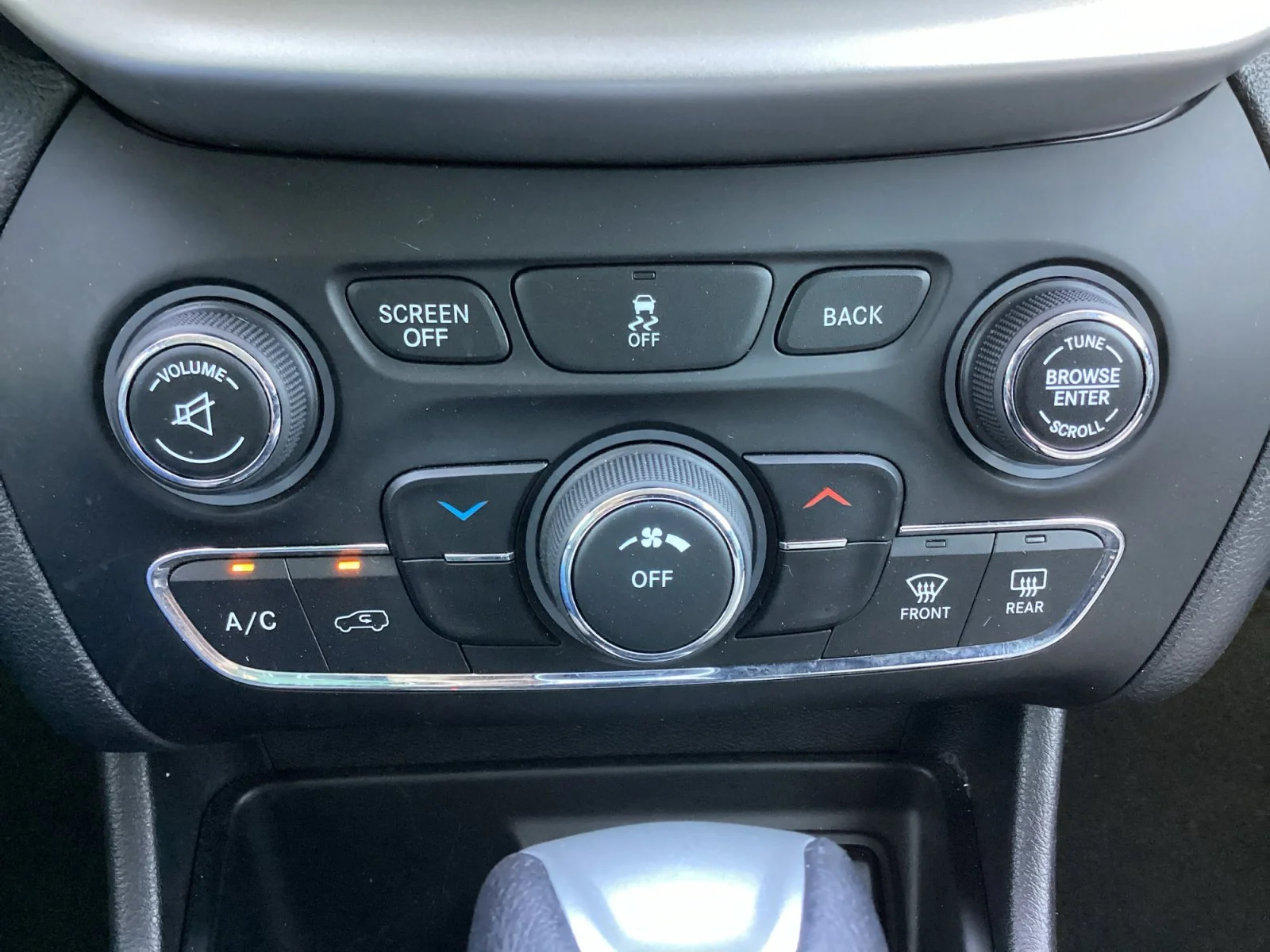 Certified Used 2017 Deep Cherry Red Crystal Pearlcoat Jeep Latitude image 20