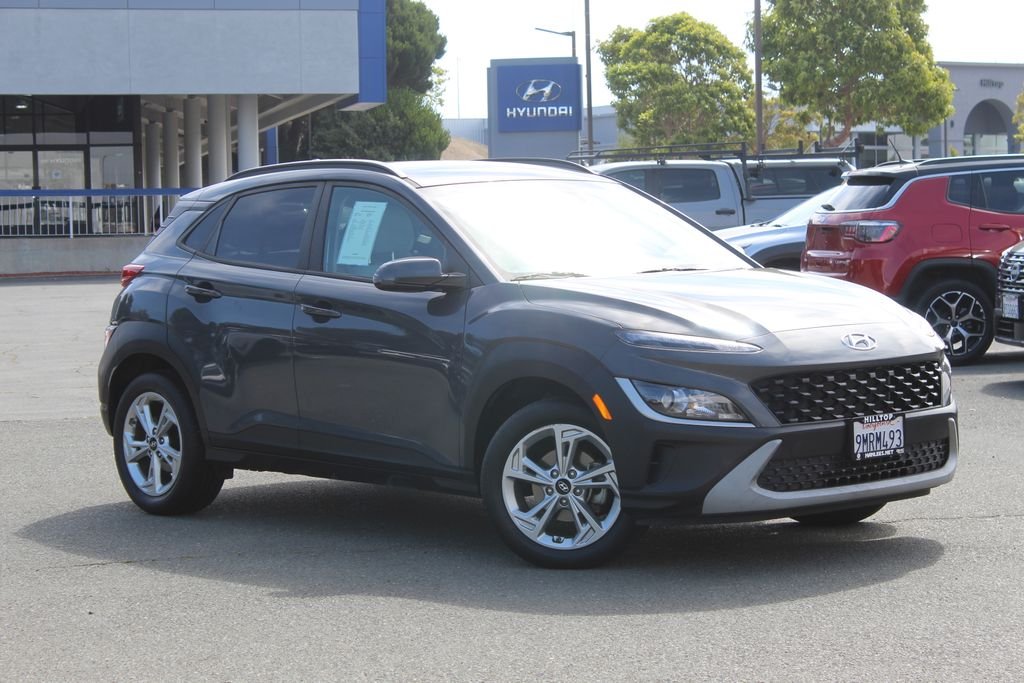 Used 2023 Gray Hyundai SEL image 1