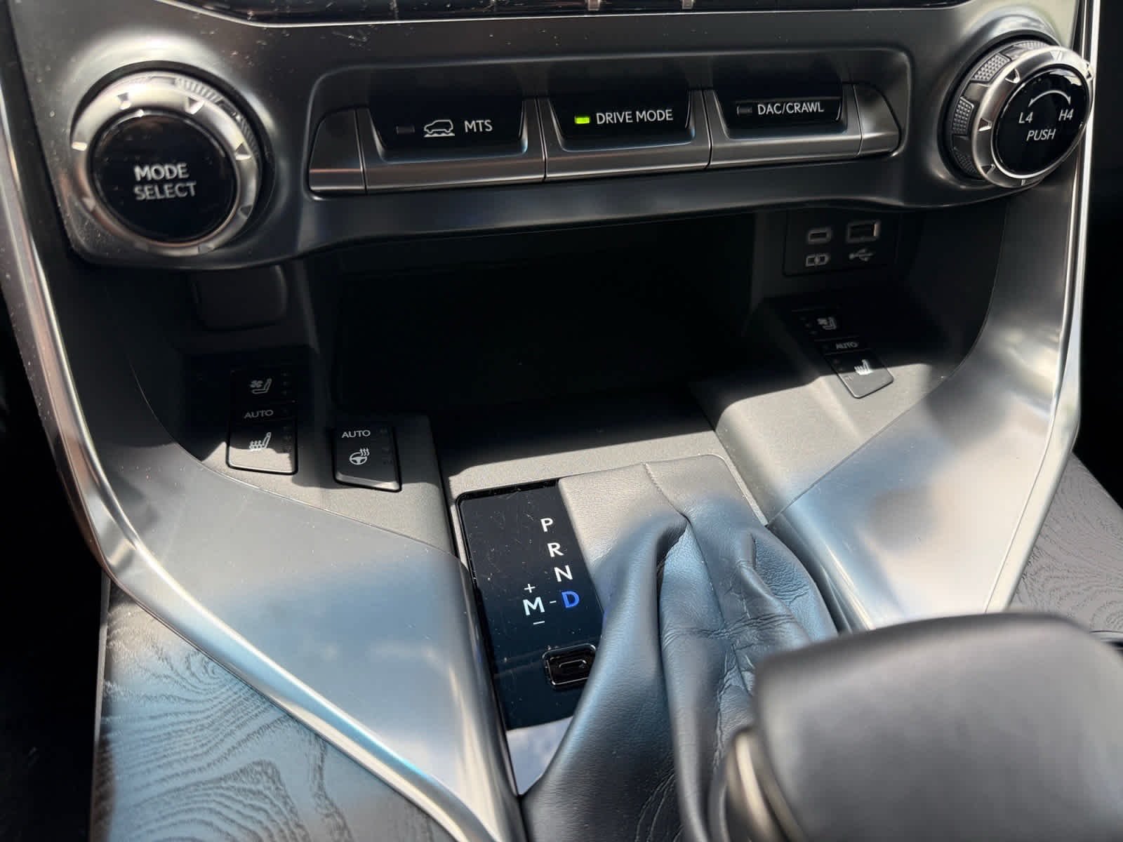 2024 Lexus LX 20