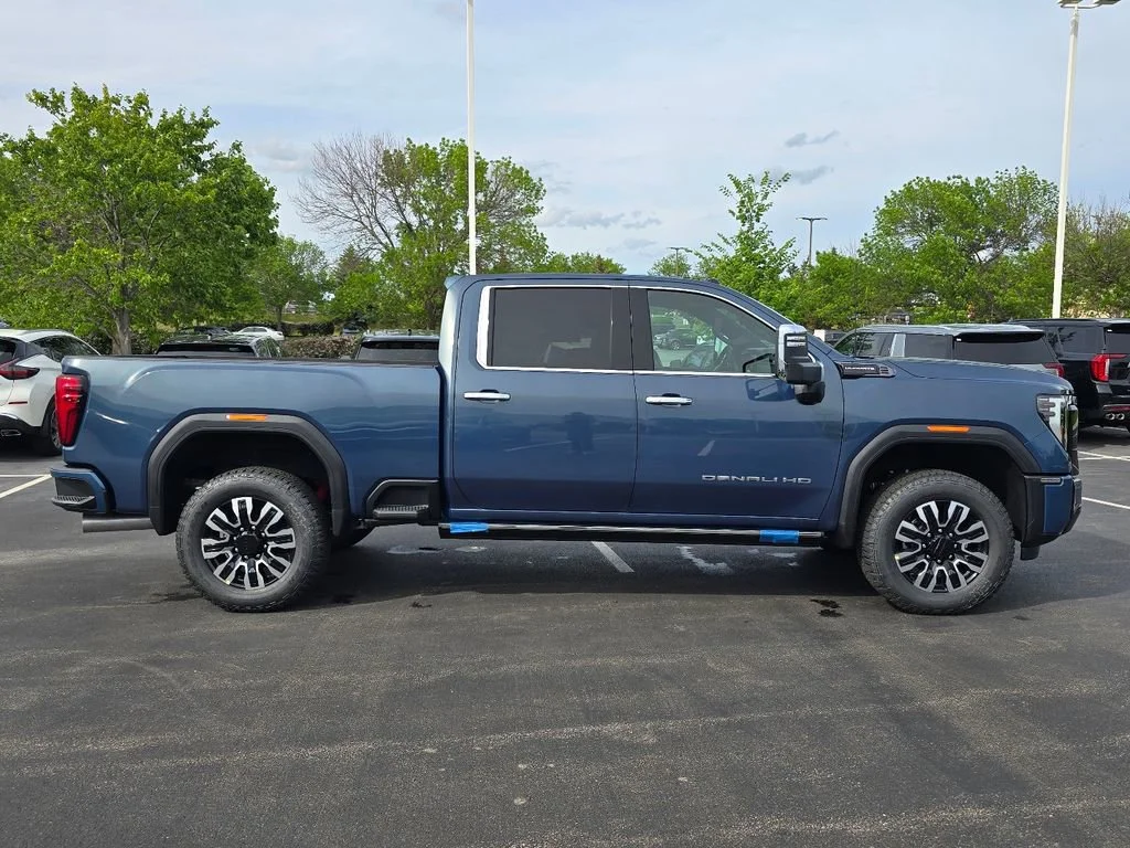 2026 GMC Sierra 2500HD Denali Ultimate - Photo 11