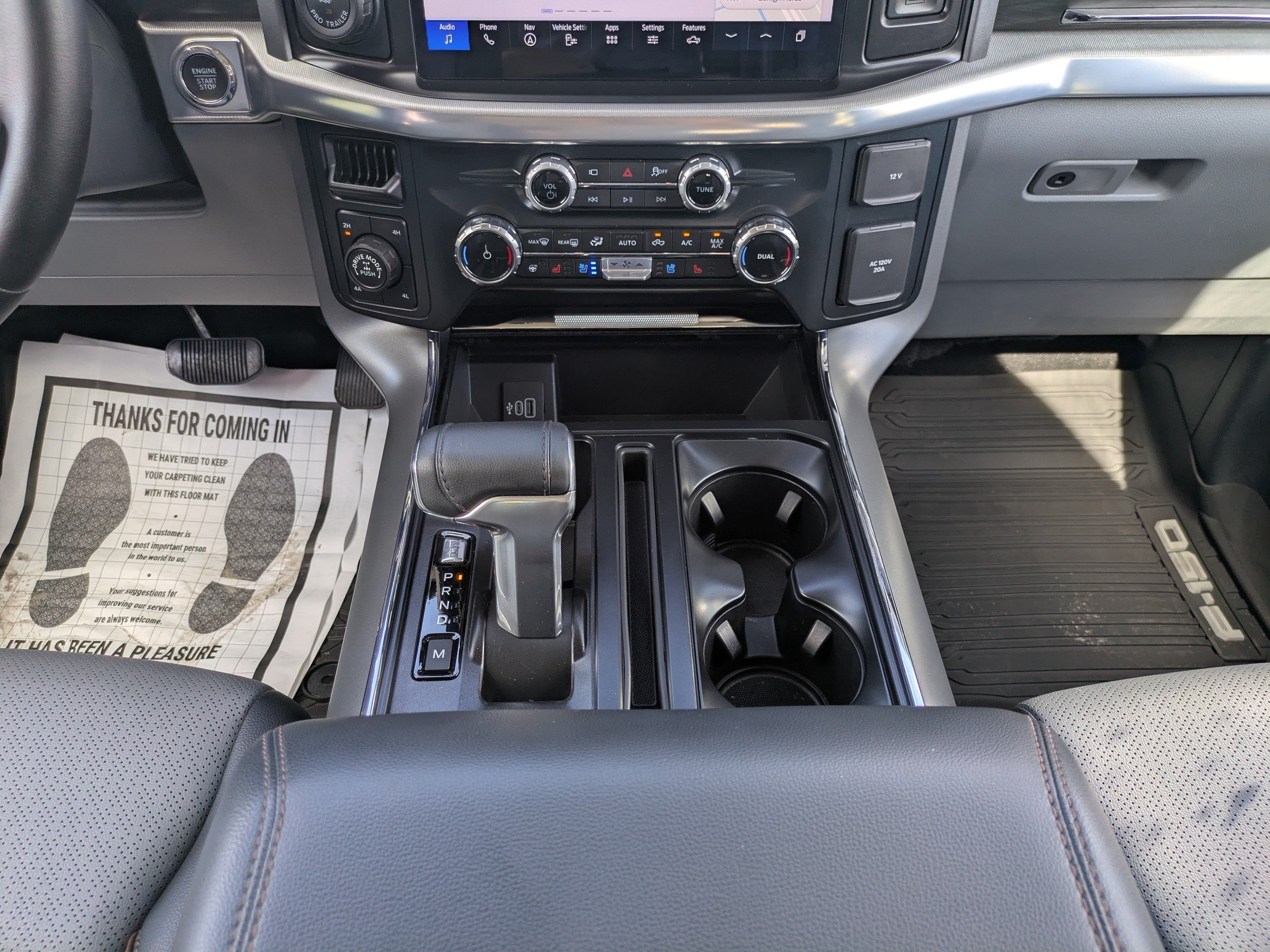 Used 2025 Silver Ford LARIAT image 18