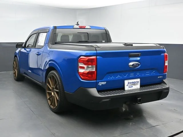 Used 2022 Blue Ford Lariat image 6