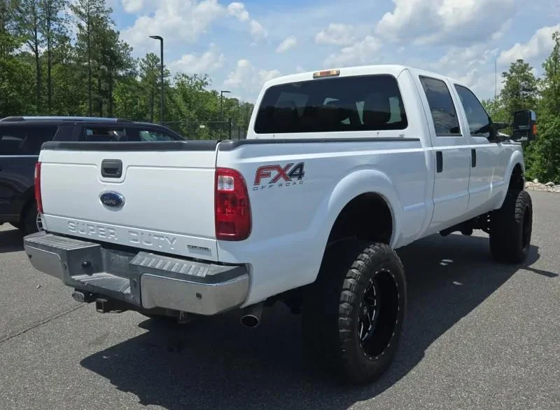 Used 2014 Oxford White Ford XLT image 4