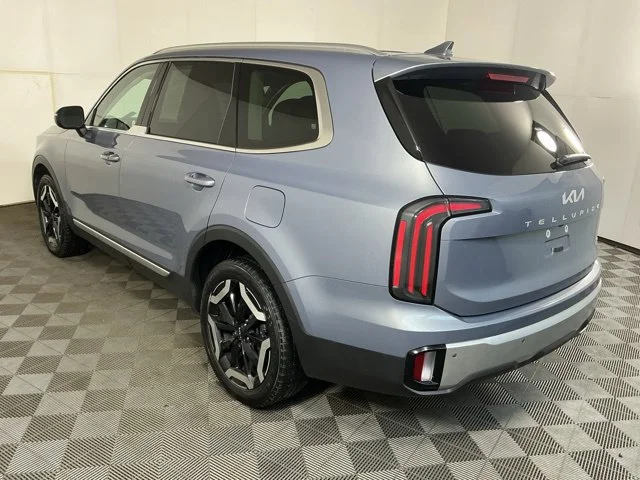 Used 2024 Silver Kia EX image 10