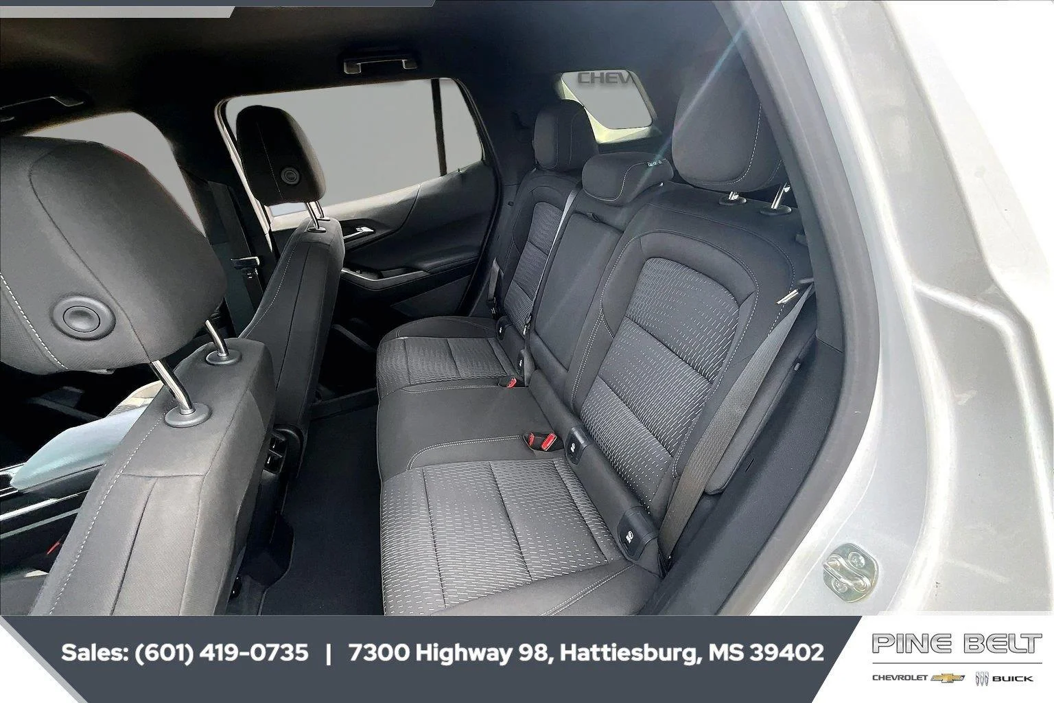 Used 2025 Summit White Chevrolet LT image 19