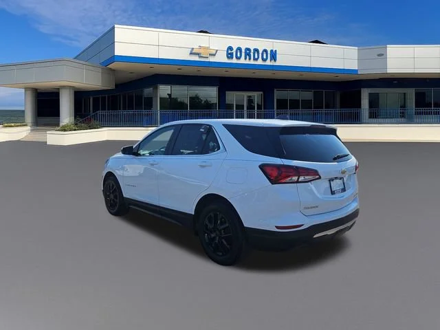 Used 2024 Summit White Chevrolet LT image 3