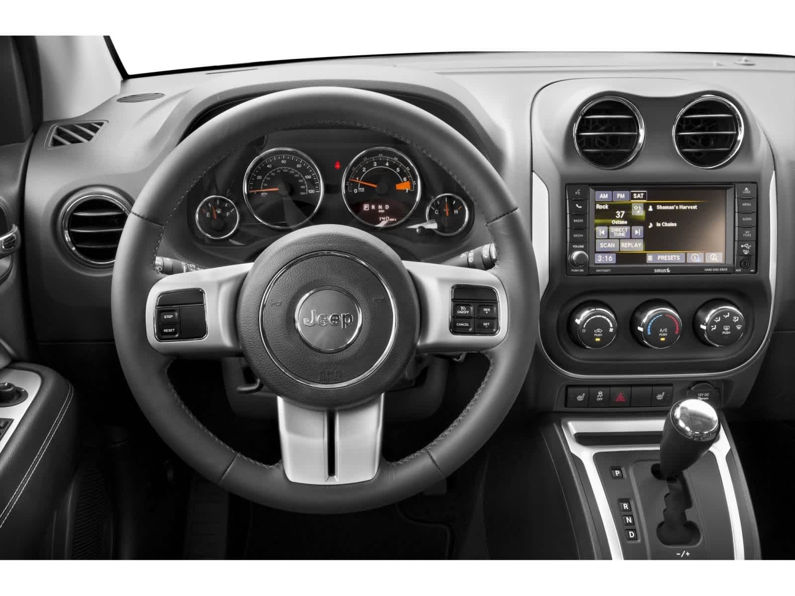 Used 2015 Bright White Clearcoat Jeep Sport image 4