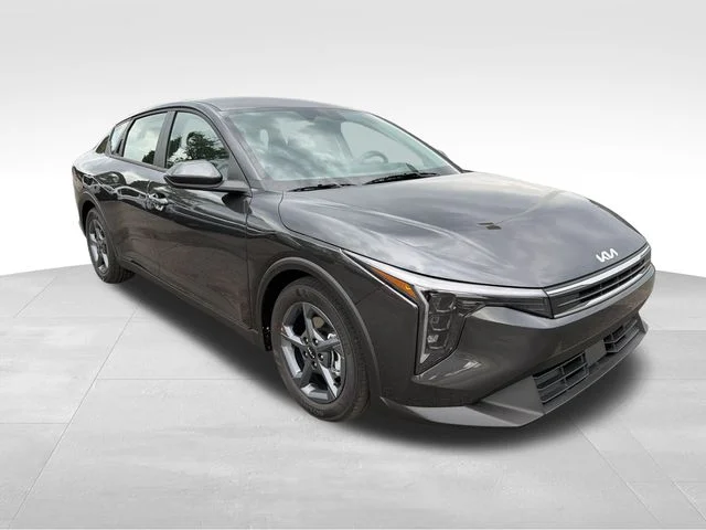 2026 Kia K4 LXS AT's photo