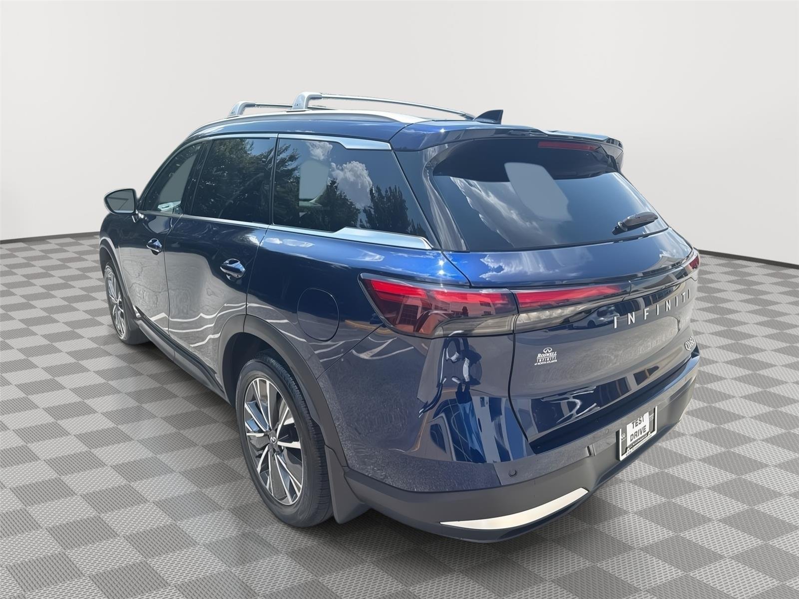 New 2027 GRAND BLUE INFINITI Luxe FWD image 8