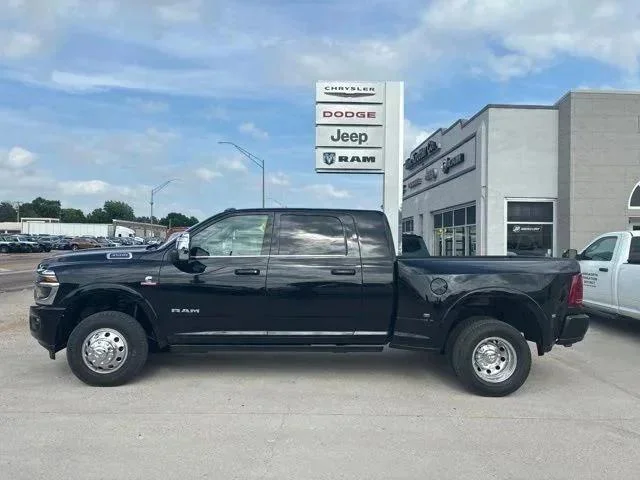 New 2026 Diamond Black Crystal Pearlcoat RAM Longhorn image 1
