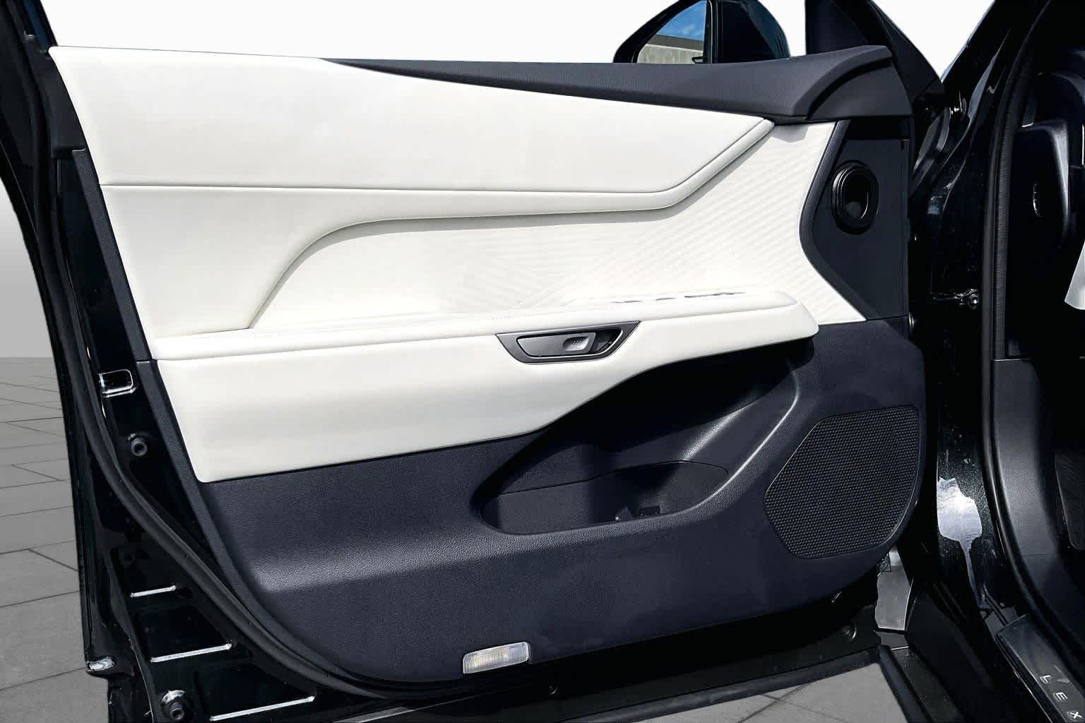New 2026 Caviar Lexus PREMIUM image 16