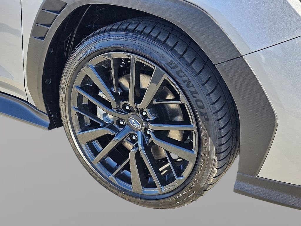 Used 2025 Ice Silver Metallic Subaru Limited image 10
