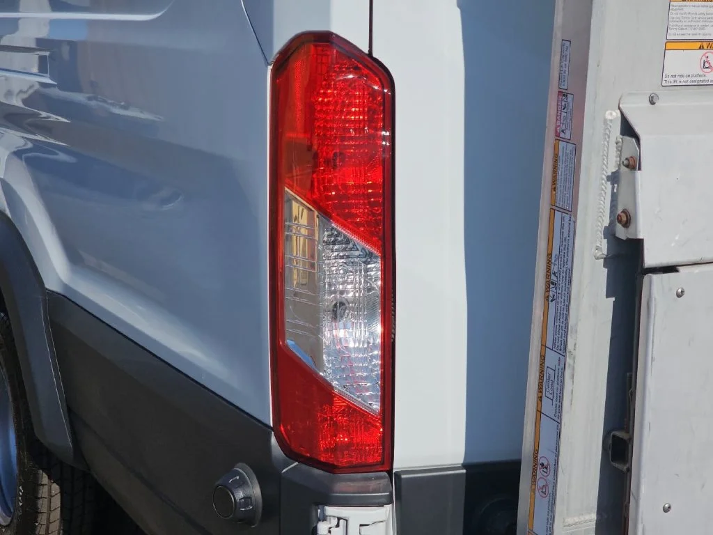 Used 2018 White Ford Base image 40