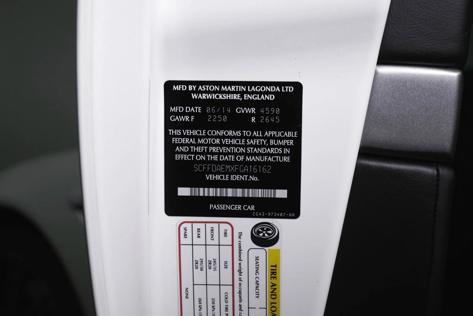 Used 2015 White Aston Martin  image 25