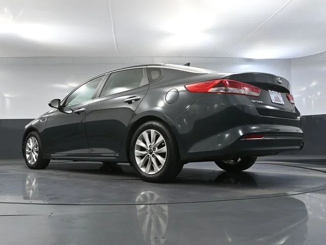 Used 2016 Green Kia LX image 42