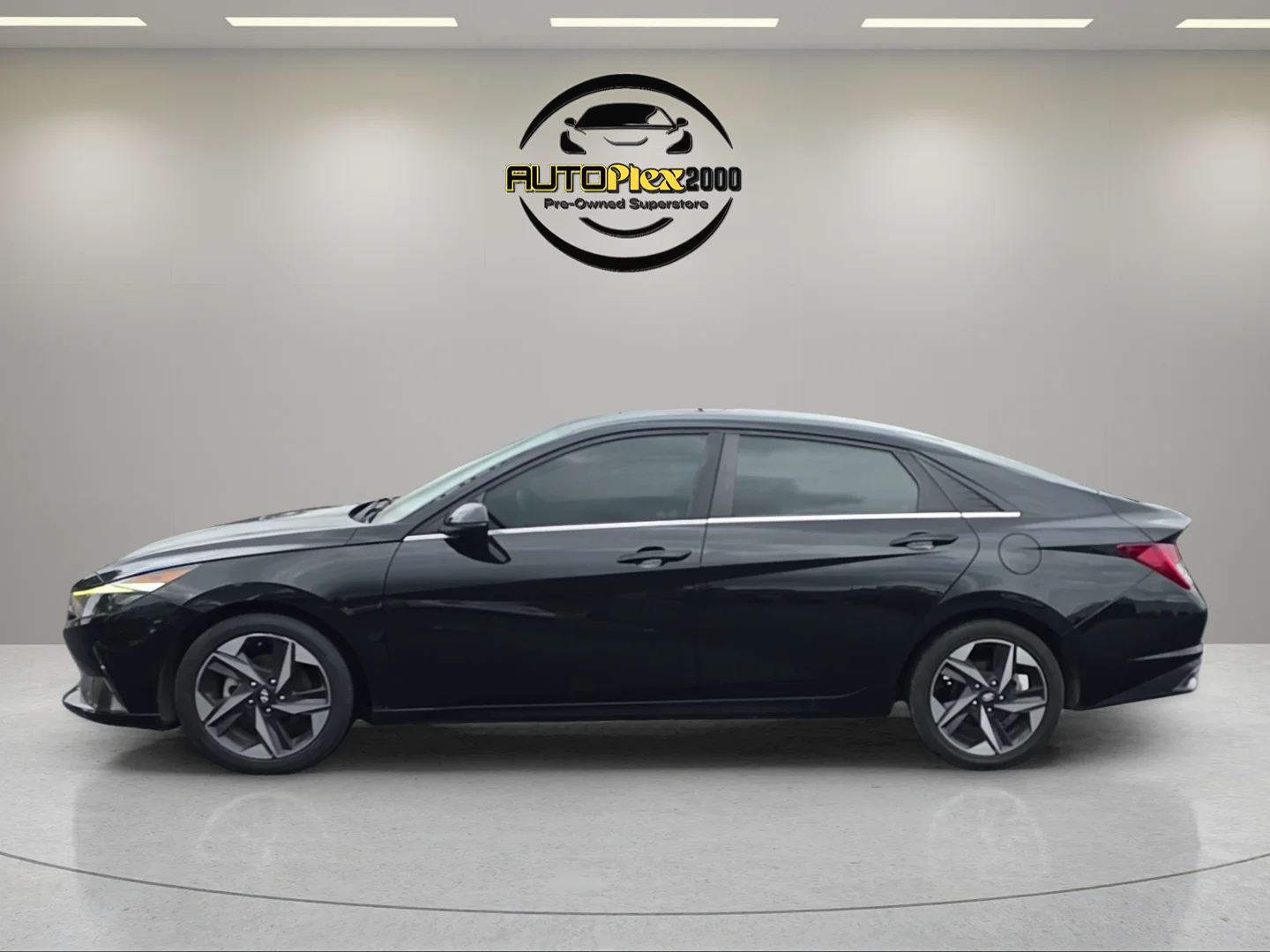 Used 2021 Black Hyundai SEL image 4