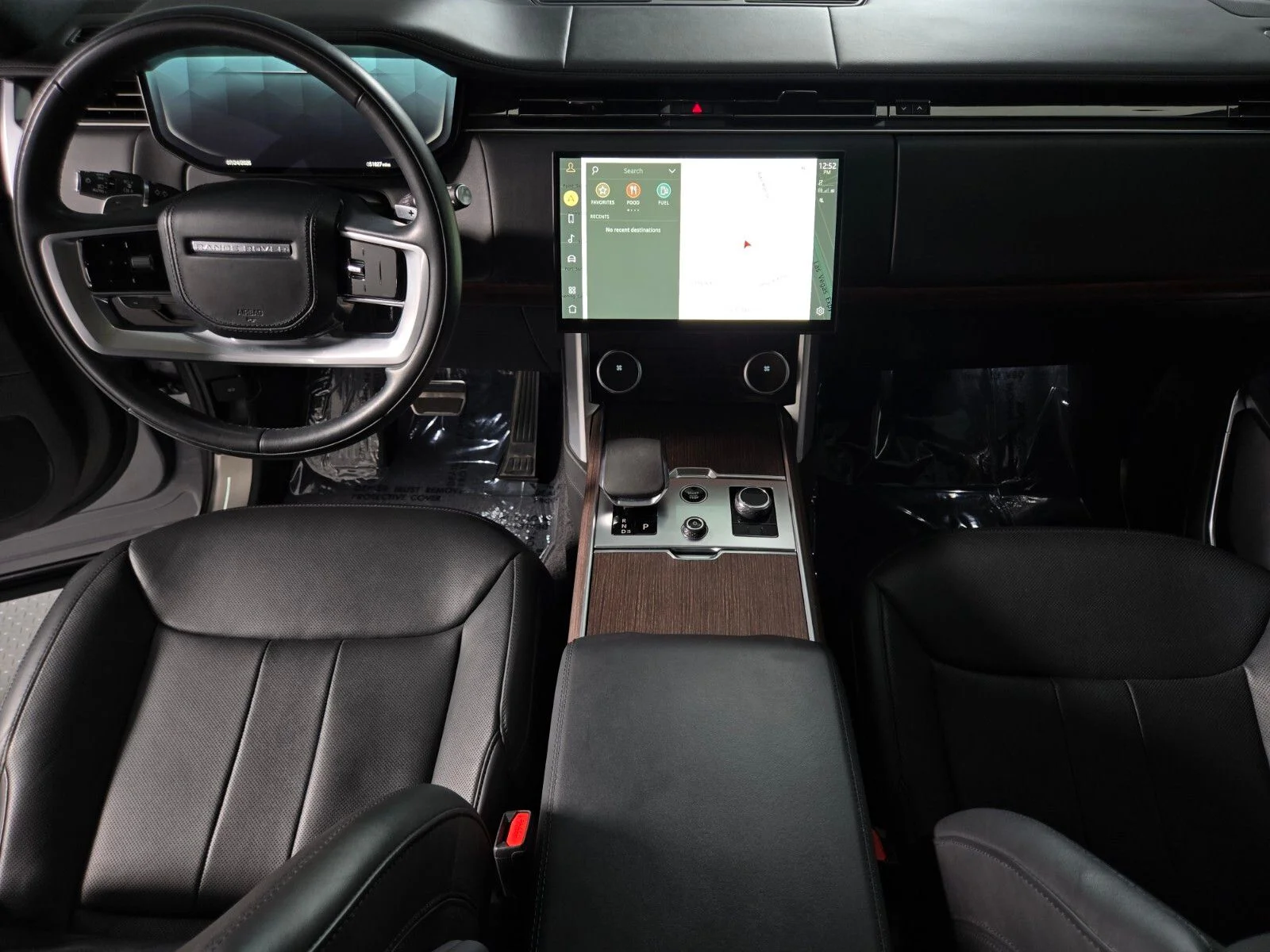 Used 2023 Eiger Gray Metallic Land Rover SE image 4
