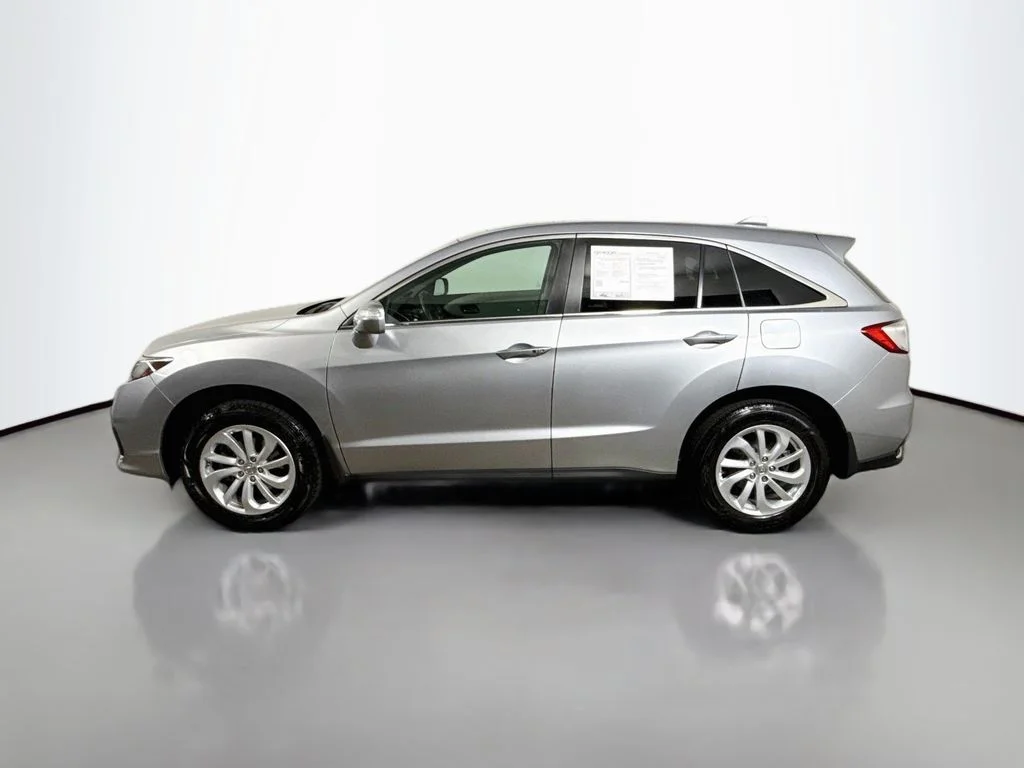 Used 2017 Lunar Silver Metallic Acura w/Technology Pkg image 4