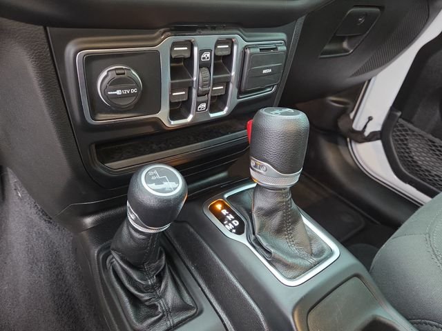 Used 2019 White Jeep Unlimited Sport S image 15