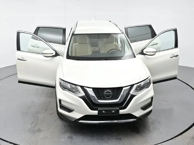 Used 2018 Pearl White Nissan SV image 44