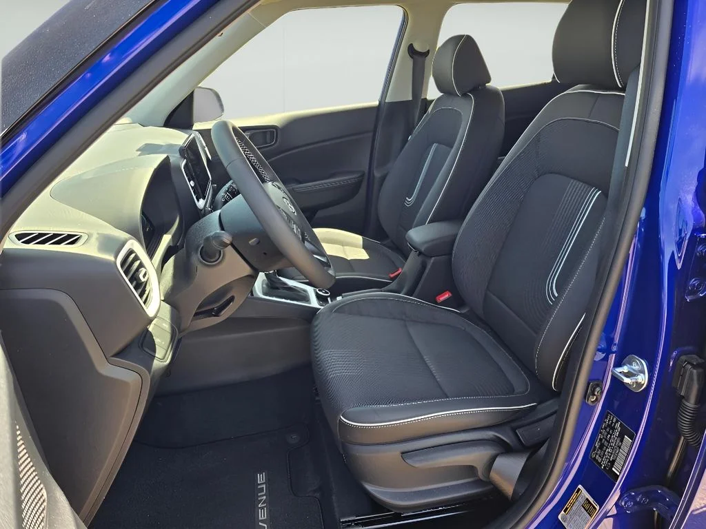 Used 2025 Intense Blue Hyundai Limited image 10