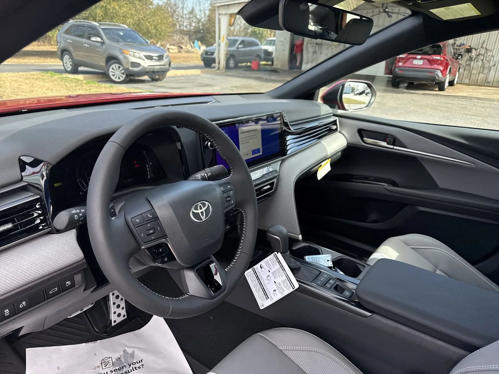 Used 2025  Toyota  image 15
