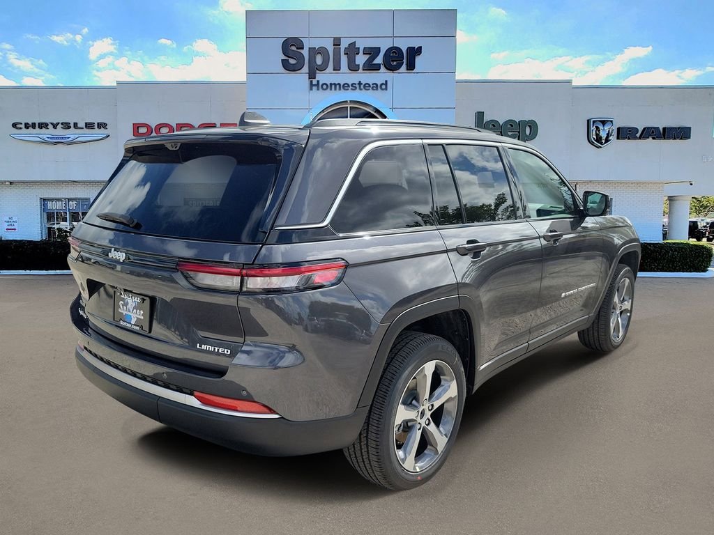 New 2026 Baltic Gray Metallic Clear-Coat Exterior Paint Jeep Limited image 2