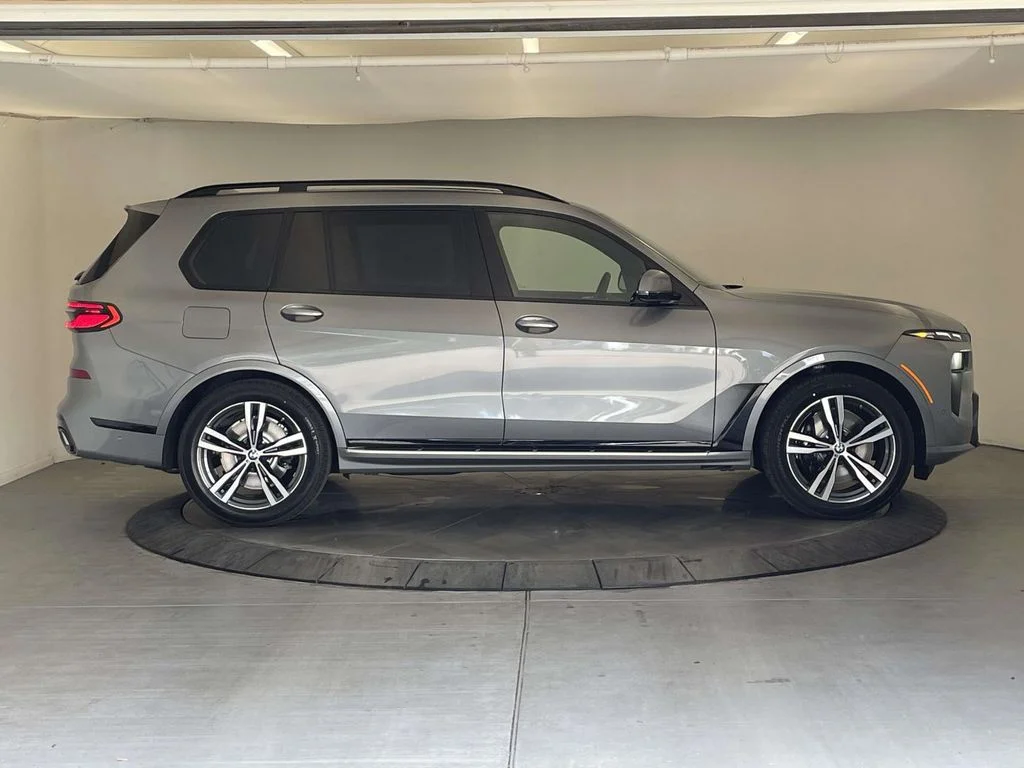 New 2027 Gray BMW xDrive40i image 6
