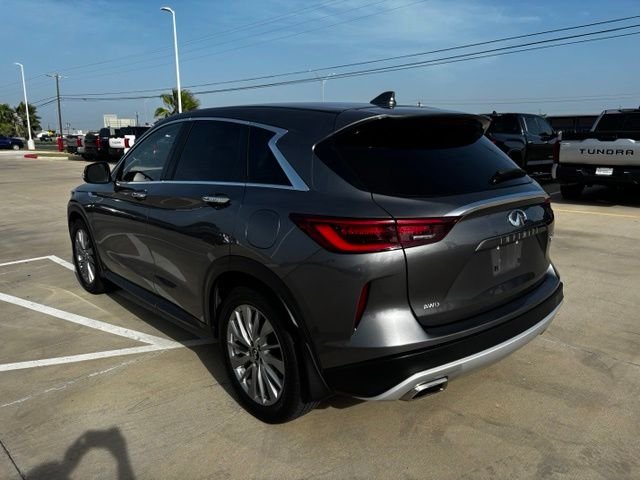 Used 2024 Gray INFINITI PURE image 4