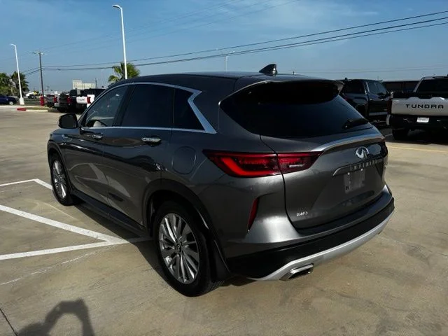 Used 2024 Gray INFINITI PURE image 4
