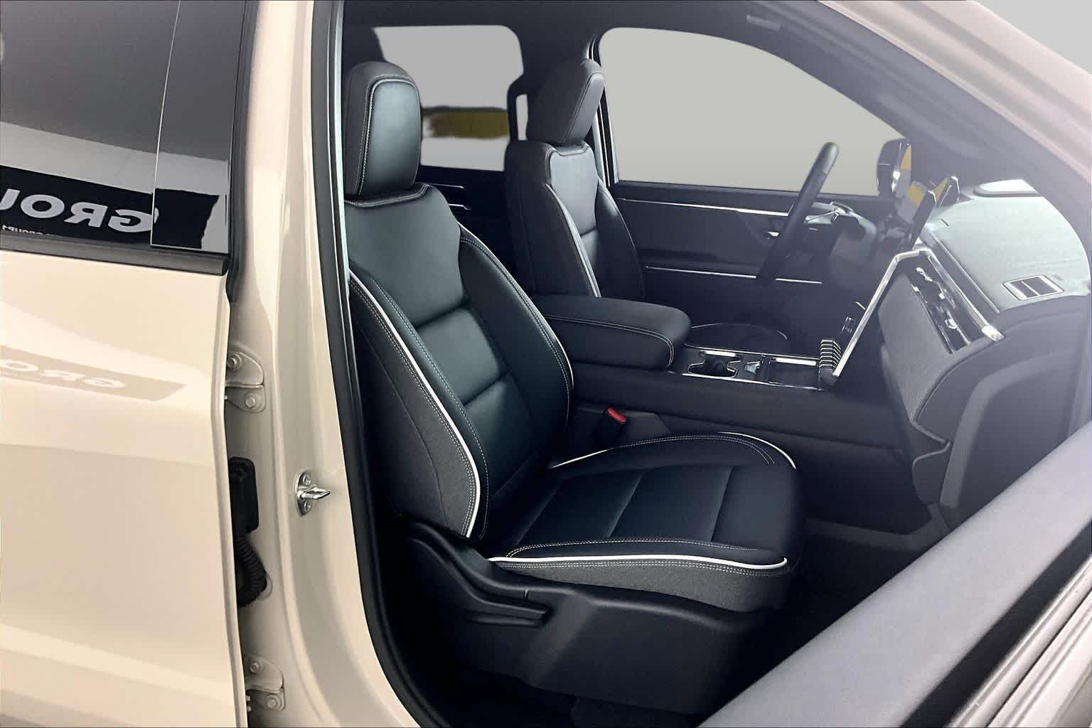 Used 2026 Coastal Dune GMC Standard Range Elevation image 8
