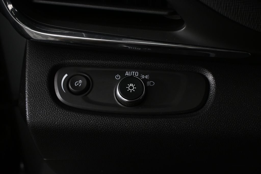 Used 2026 Gray Buick Preferred image 9