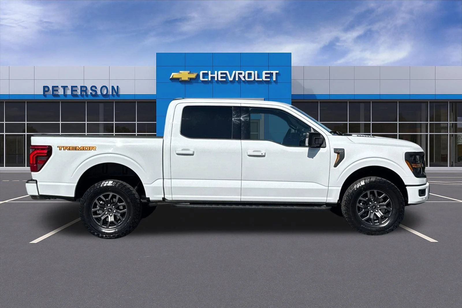 Used 2024 White Ford Tremor image 3