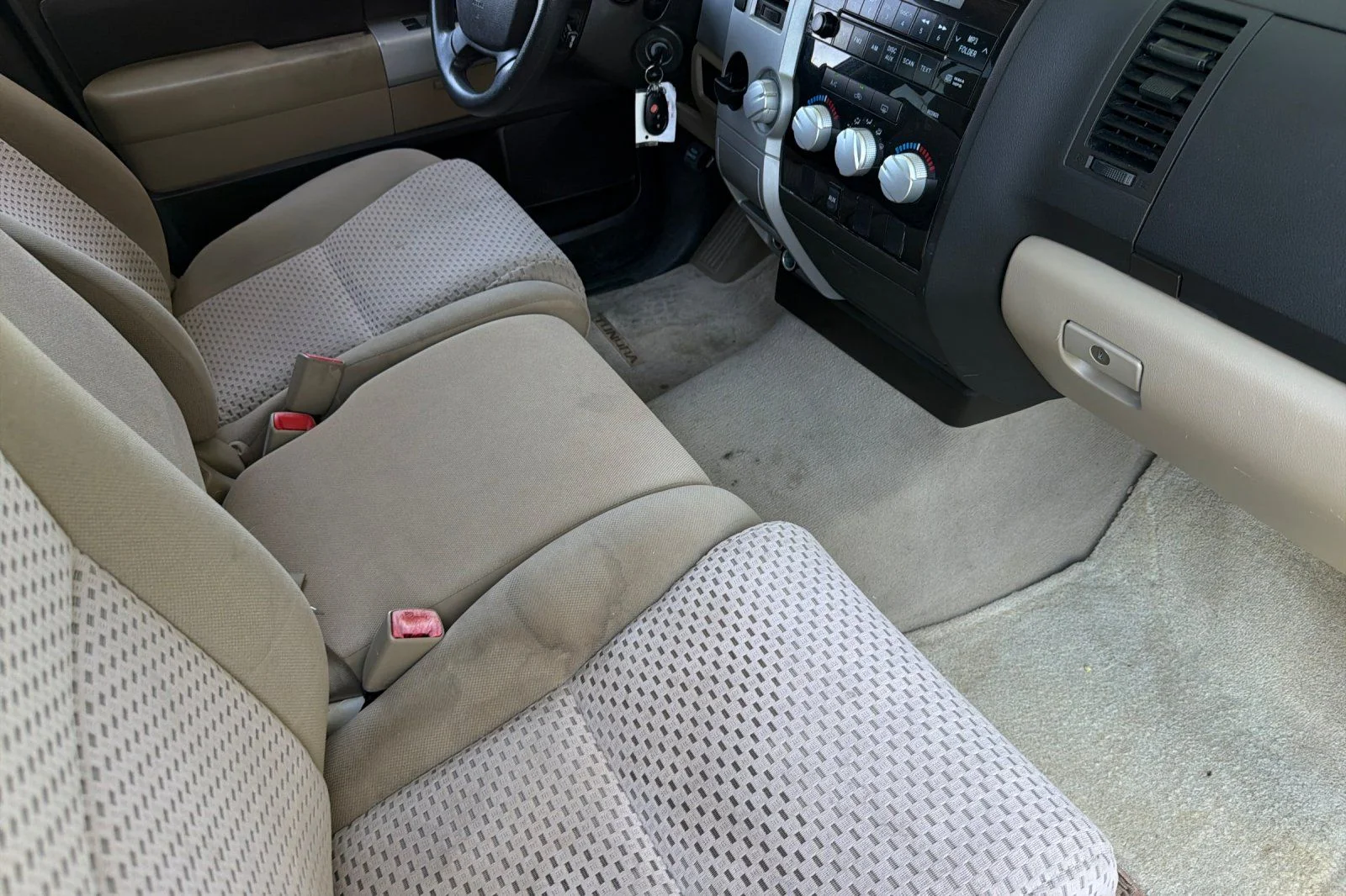 Used 2007 White Toyota SR5 image 17