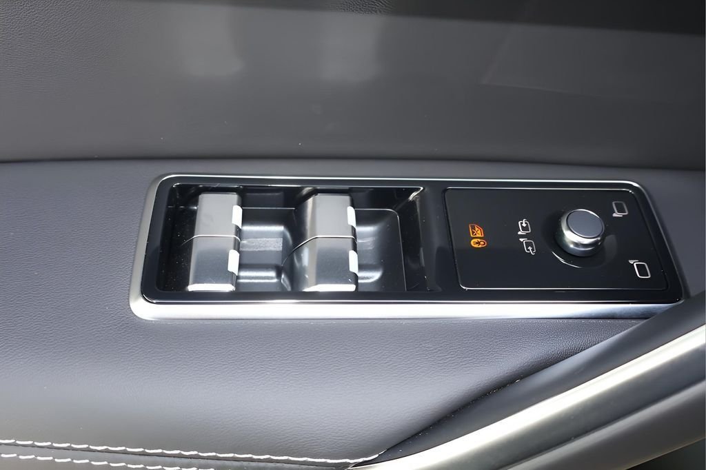 2026 Jaguar F-Pace R-Dynamic S - Photo 10