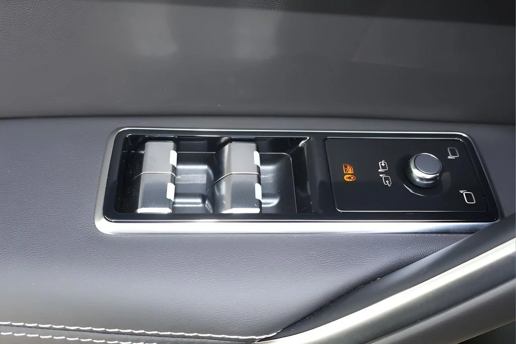 2026 Jaguar F-Pace R-Dynamic S - Photo 10