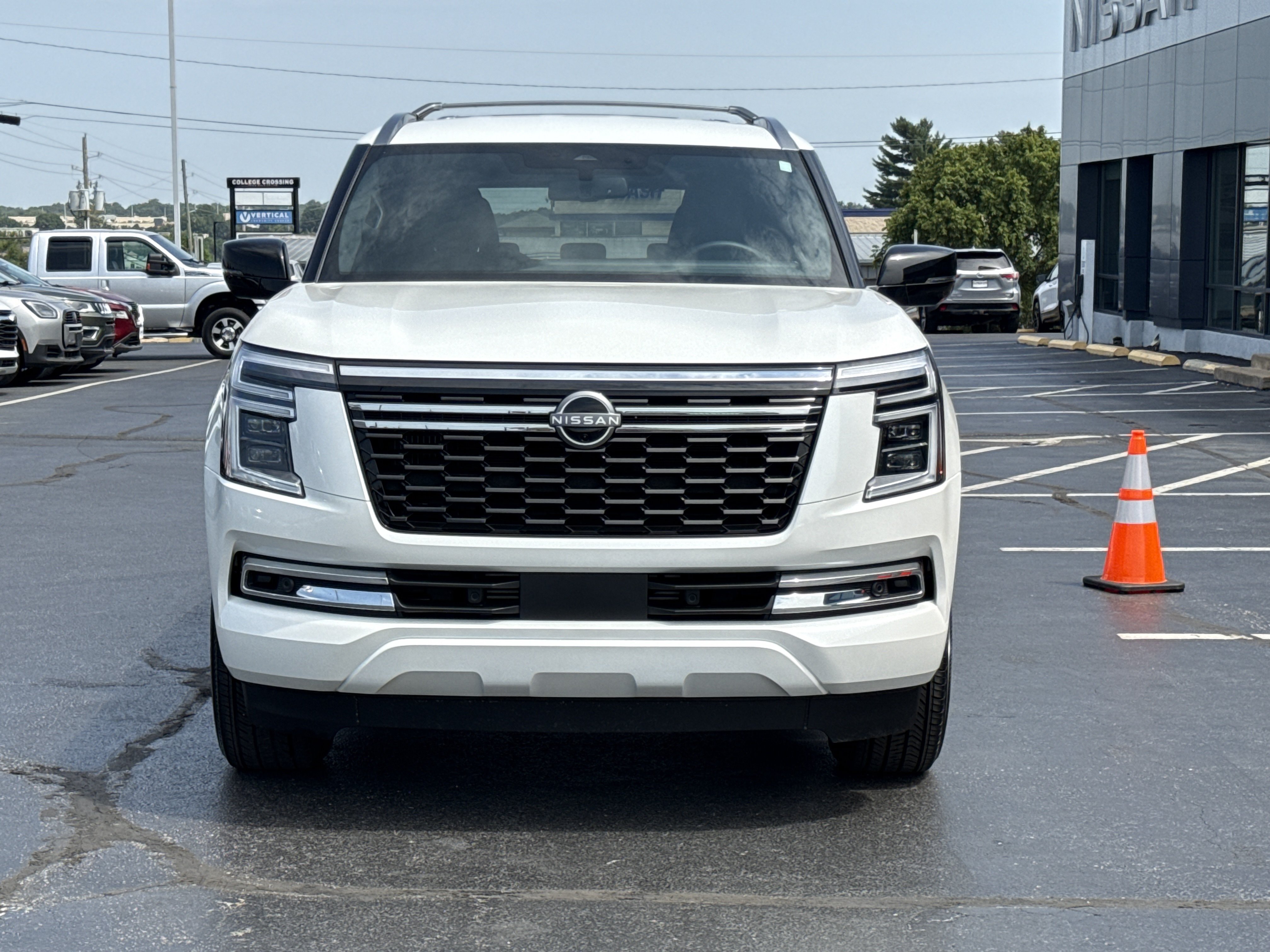 Certified Used 2026 Aspen White Tricoat Nissan SL 4WD image 10