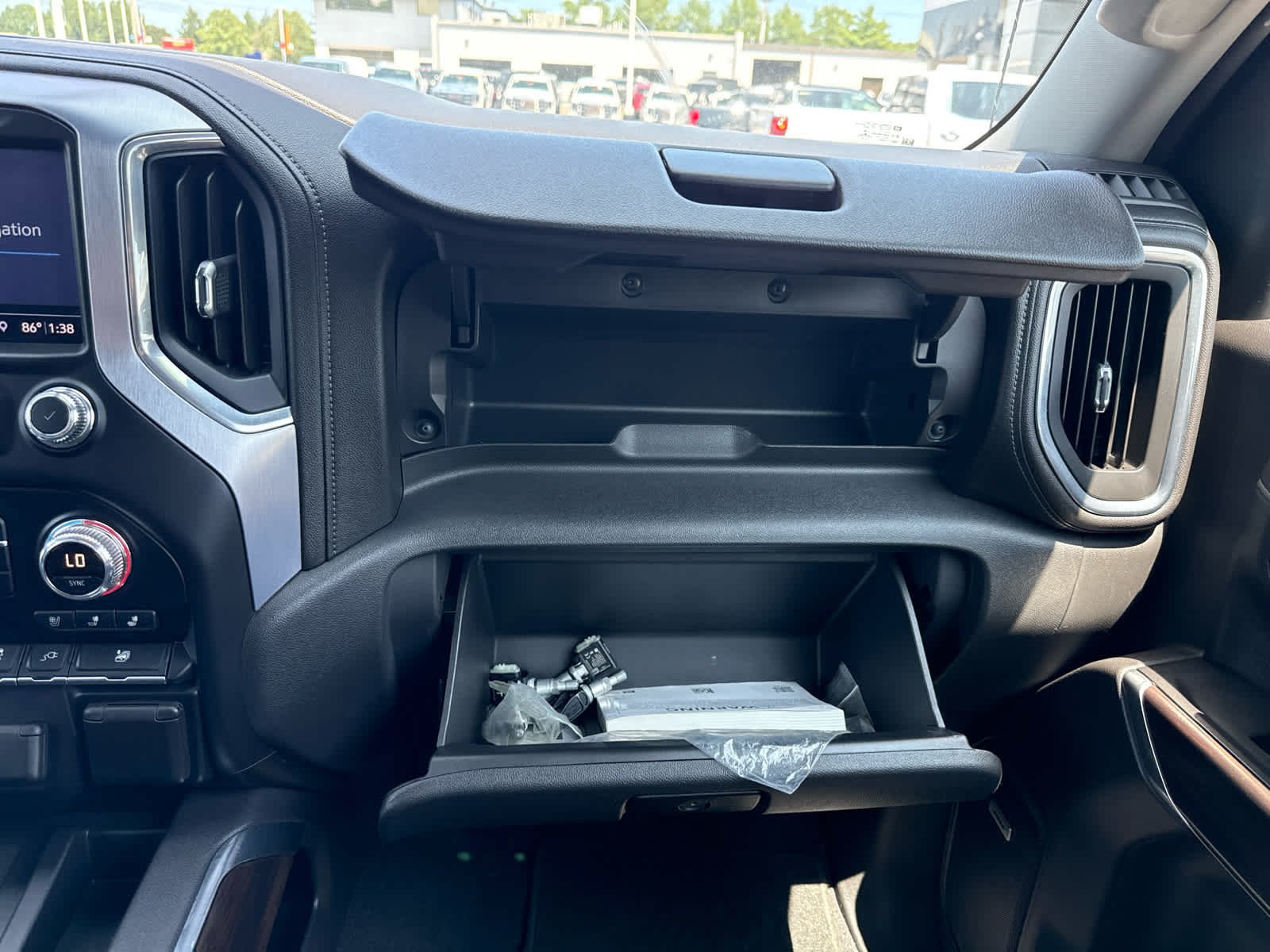 Used 2019 DARK SKY METALLIC GMC SLT image 20