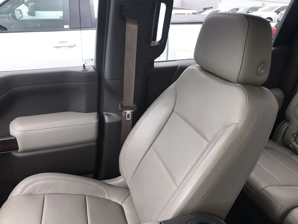 Used 2019 White GMC SLT image 23